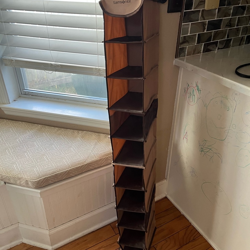 Samsonite Hanging Shoe Station